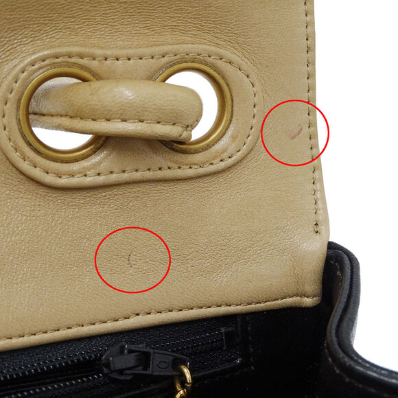 CHANEL Black Lambskin Leather Shoulder Bag - Picture 14 of 16